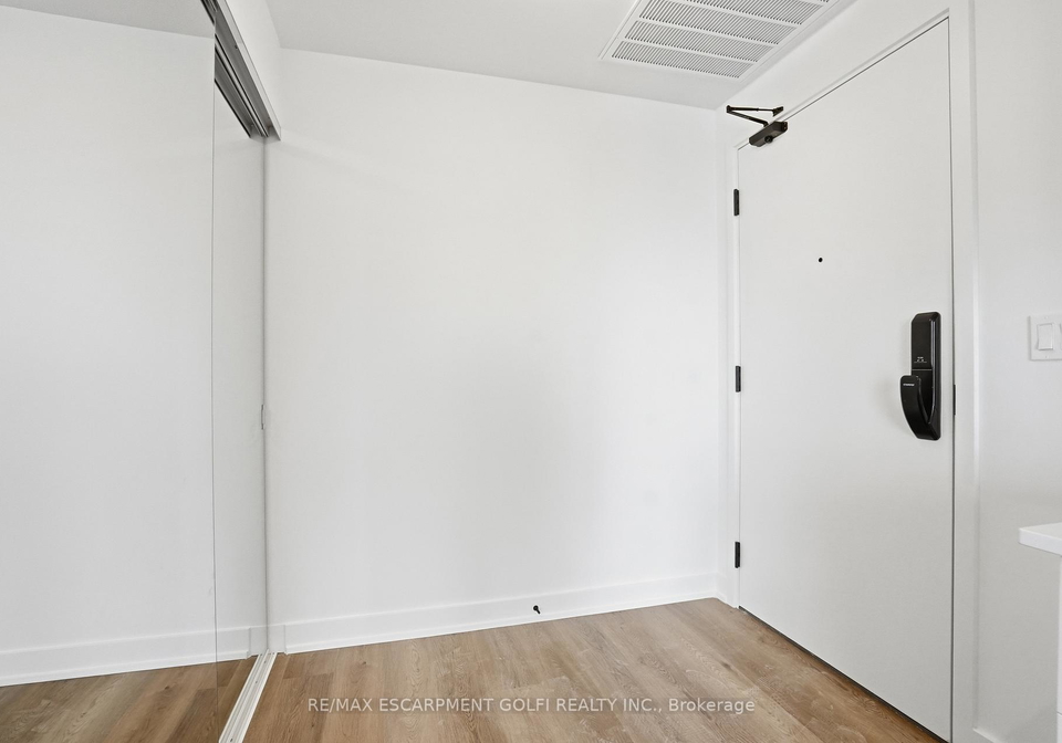 2075-lakeshore-road-burlington-ontario-w13124686
