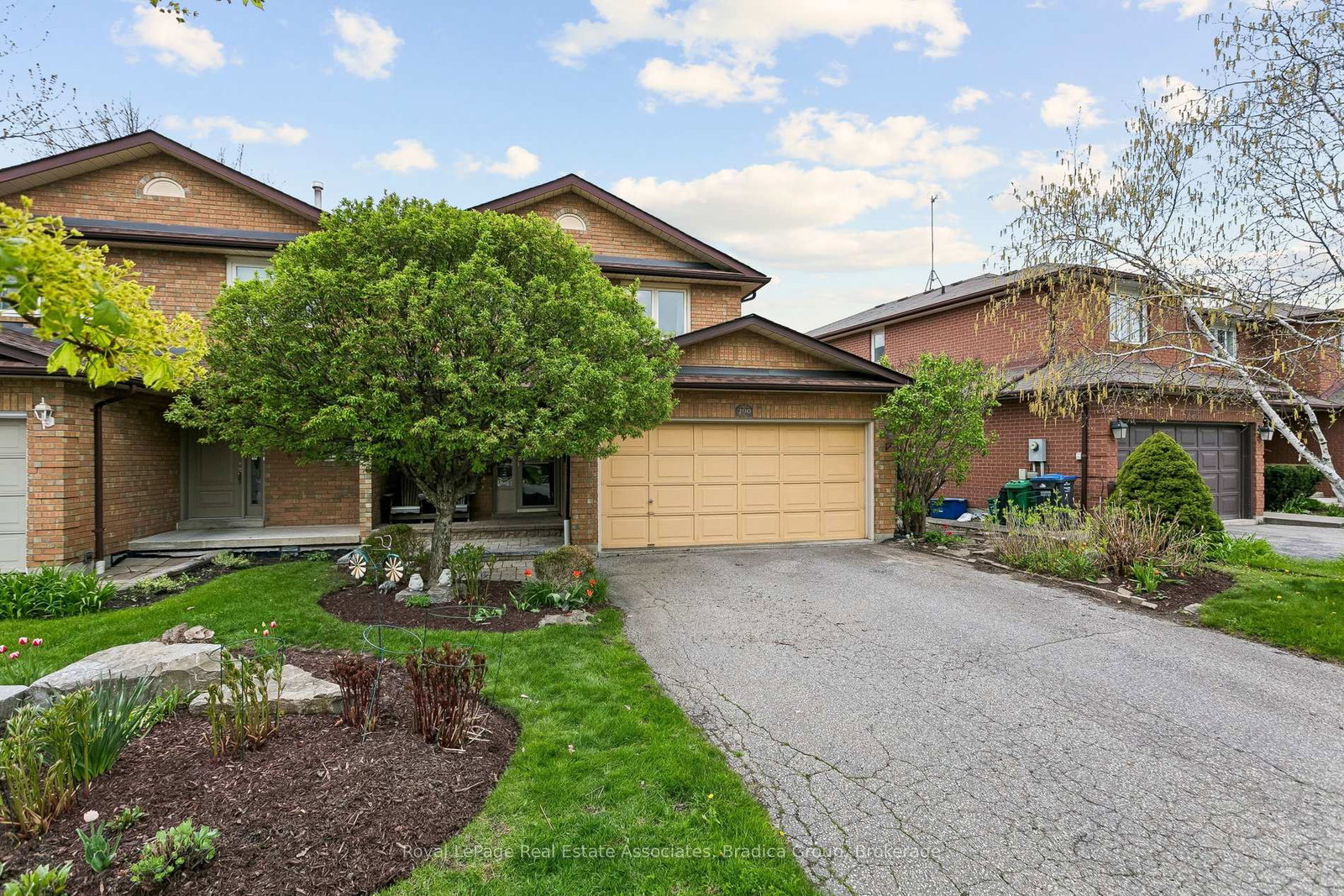 290-hillside-drive-mississauga-ontario-w13125194