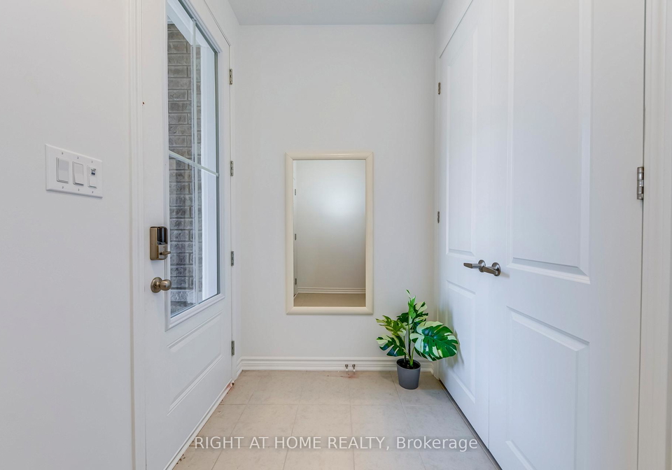 1805-thames-circle-milton-ontario-w13125712