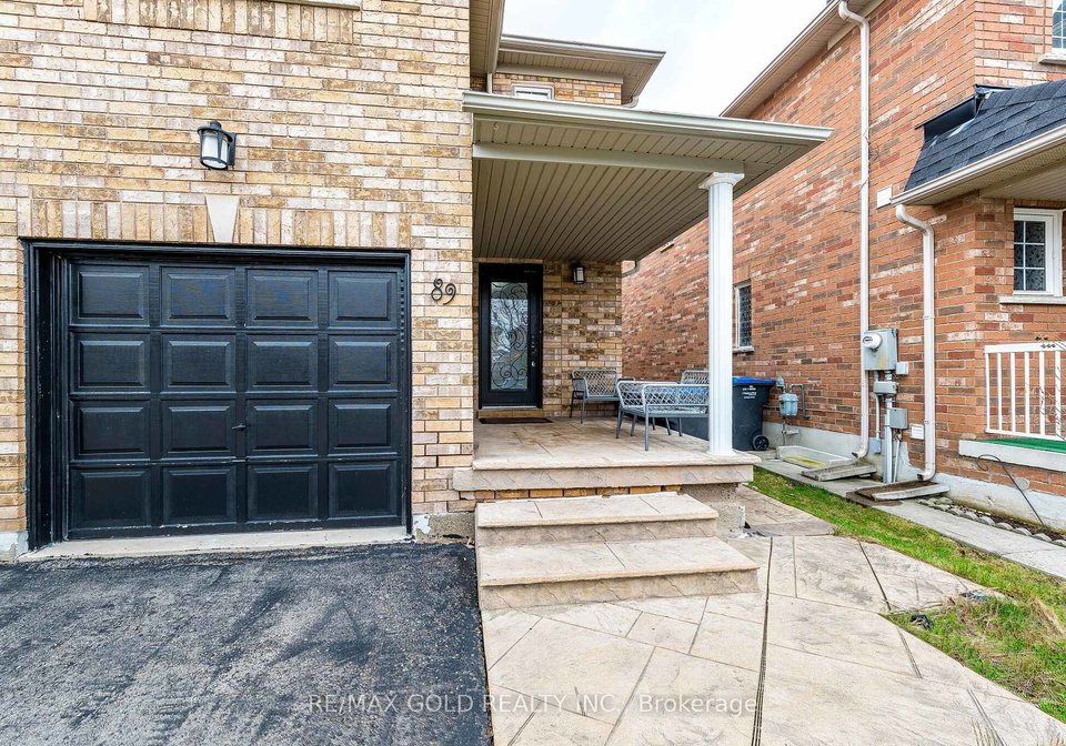 89-cadillac-crescent-brampton-ontario-w13125994
