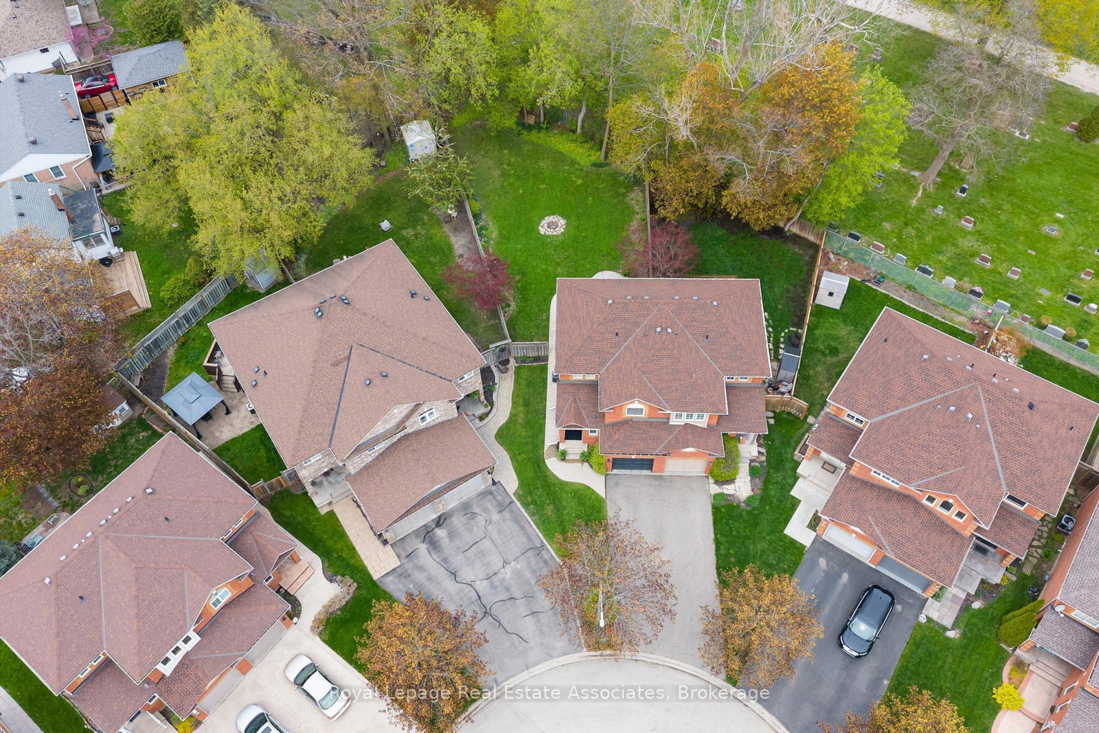 28-gilmer-court-halton-hills-ontario-w13126088
