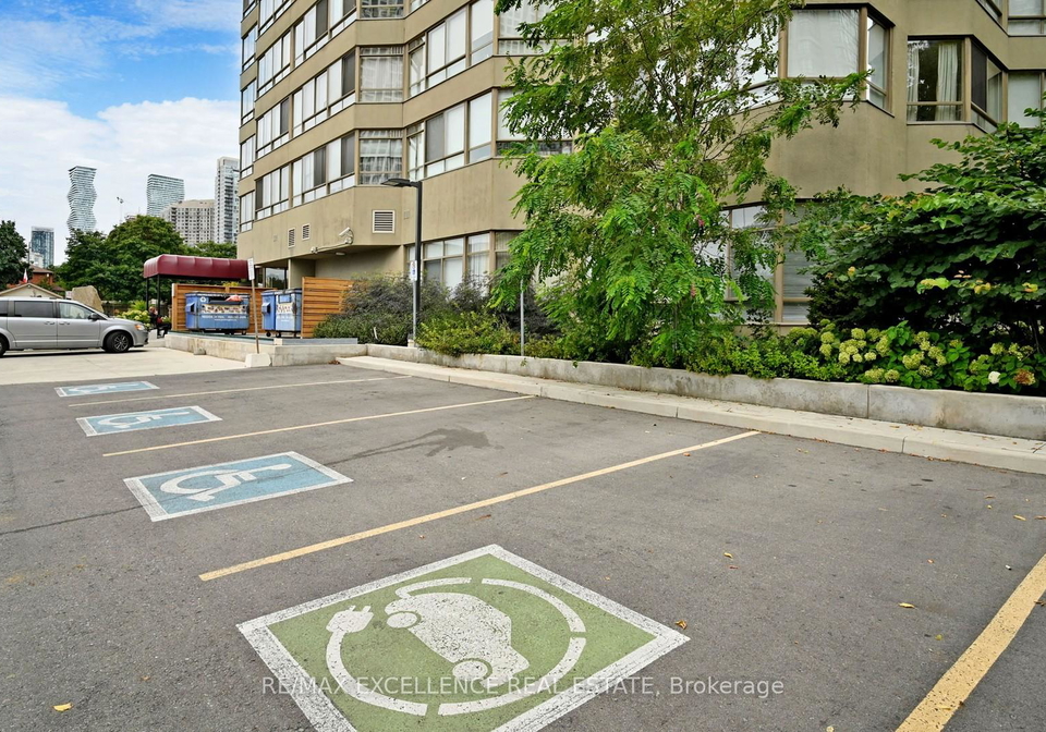 3605-kariya-drive-mississauga-ontario-w13126138