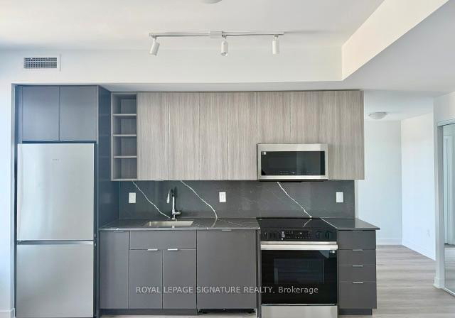 2075-lakeshore-road-burlington-ontario-w13126424