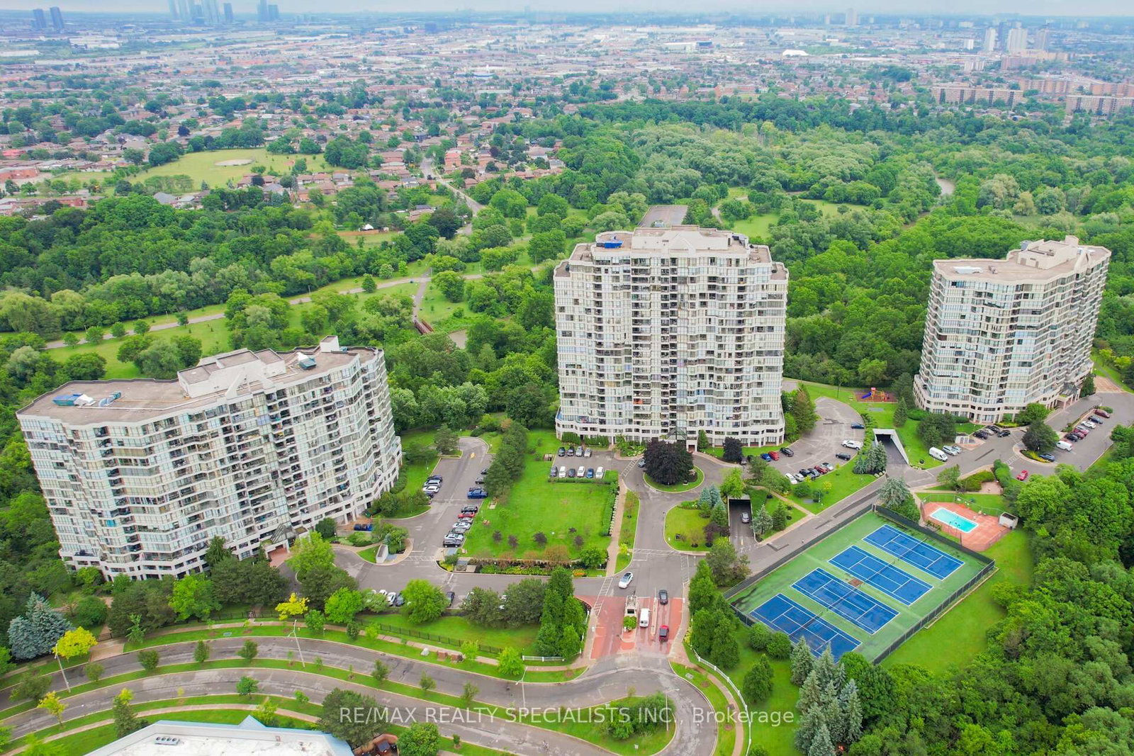 1-rowntree-road-etobicoke-ontario-w13126684