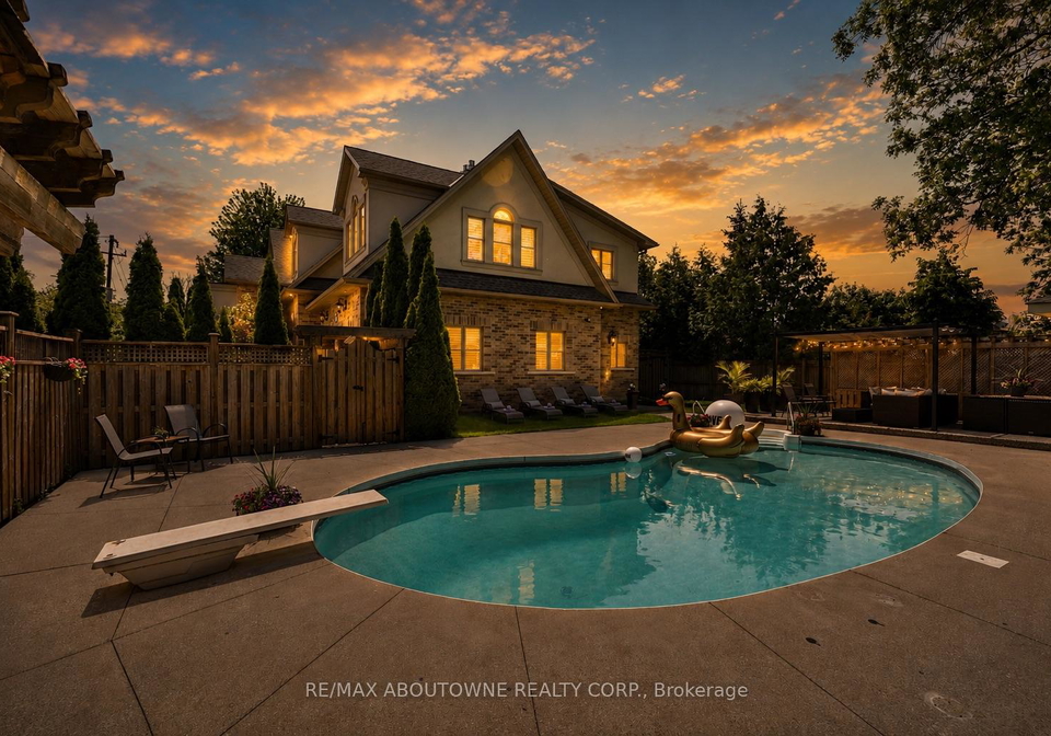 390-seaton-drive-oakville-ontario-w13126692