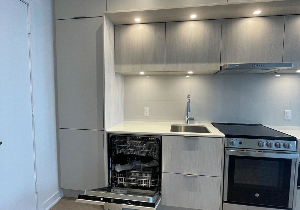 448-burnhamthorpe-road-w-mississauga-ontario-w13126816