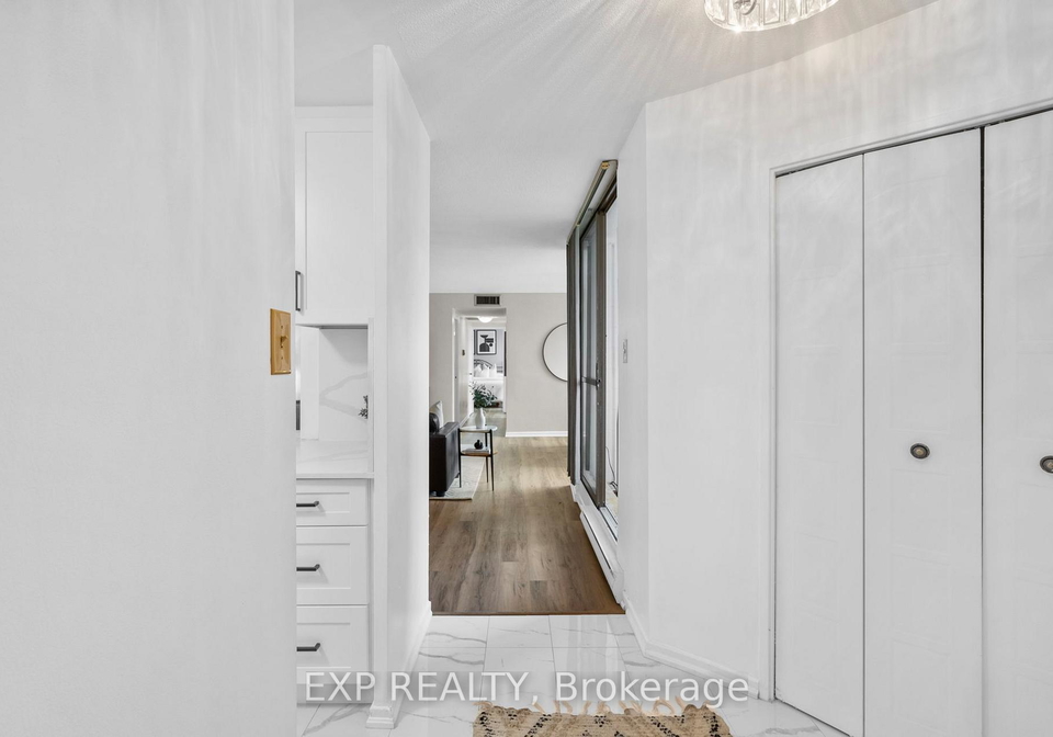2323-confederation-parkway-mississauga-ontario-w13126914
