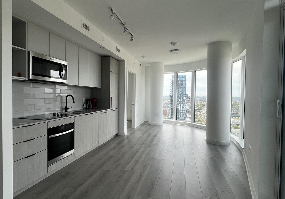 1185-dupont-toronto-ontario-w13126952