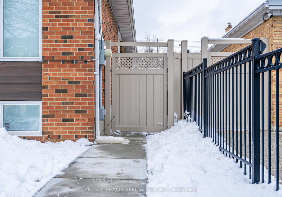 12-deeth-drive-etobicoke-ontario-w13127486