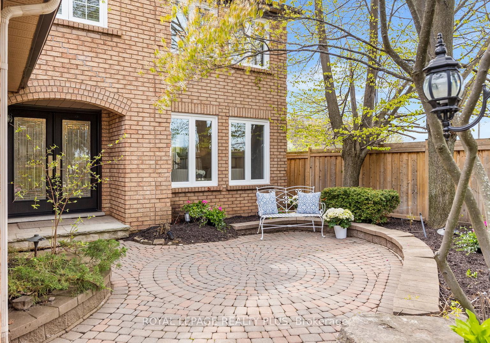 1504-tanner-court-oakville-ontario-w13127672
