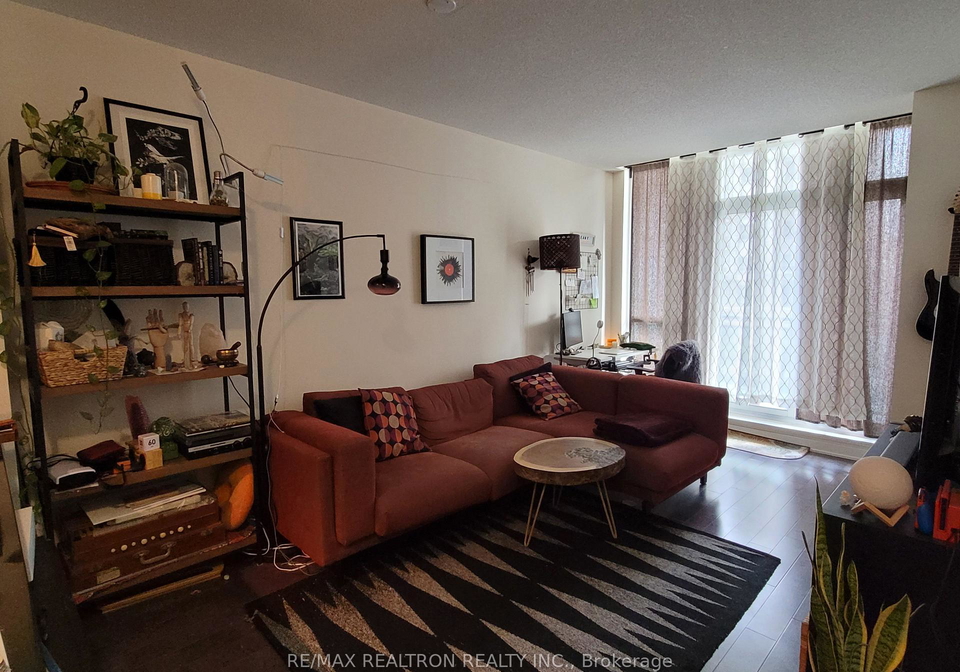 4070-confederation-parkway-mississauga-ontario-w13127680