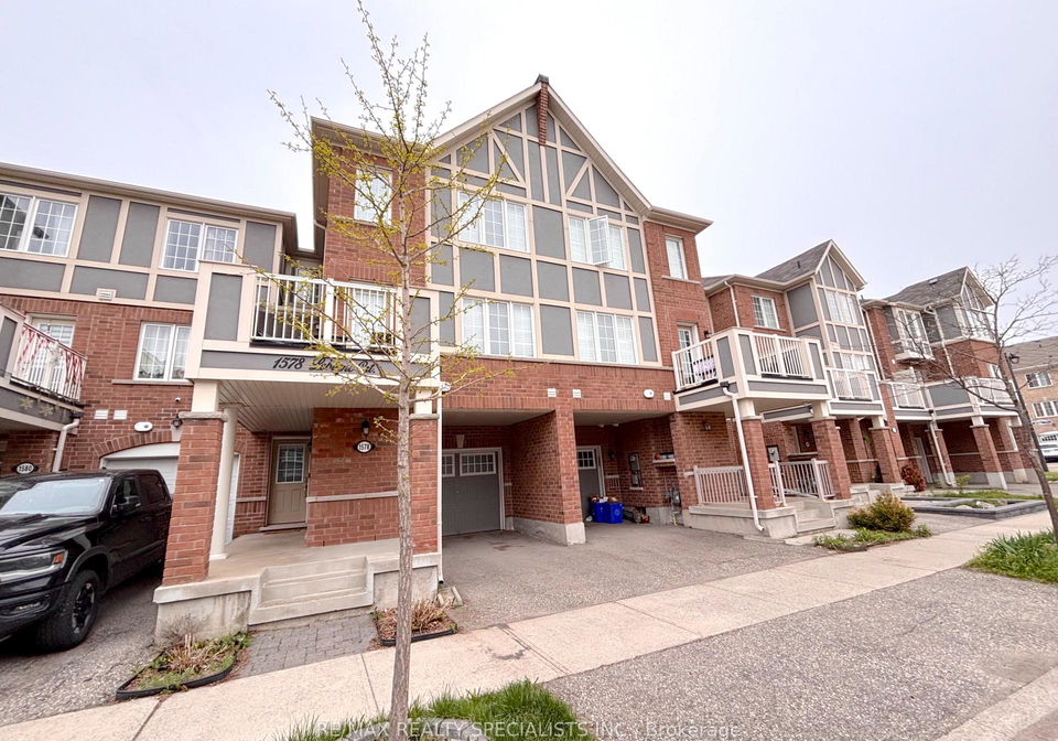1578-leblanc-court-milton-ontario-w13127720