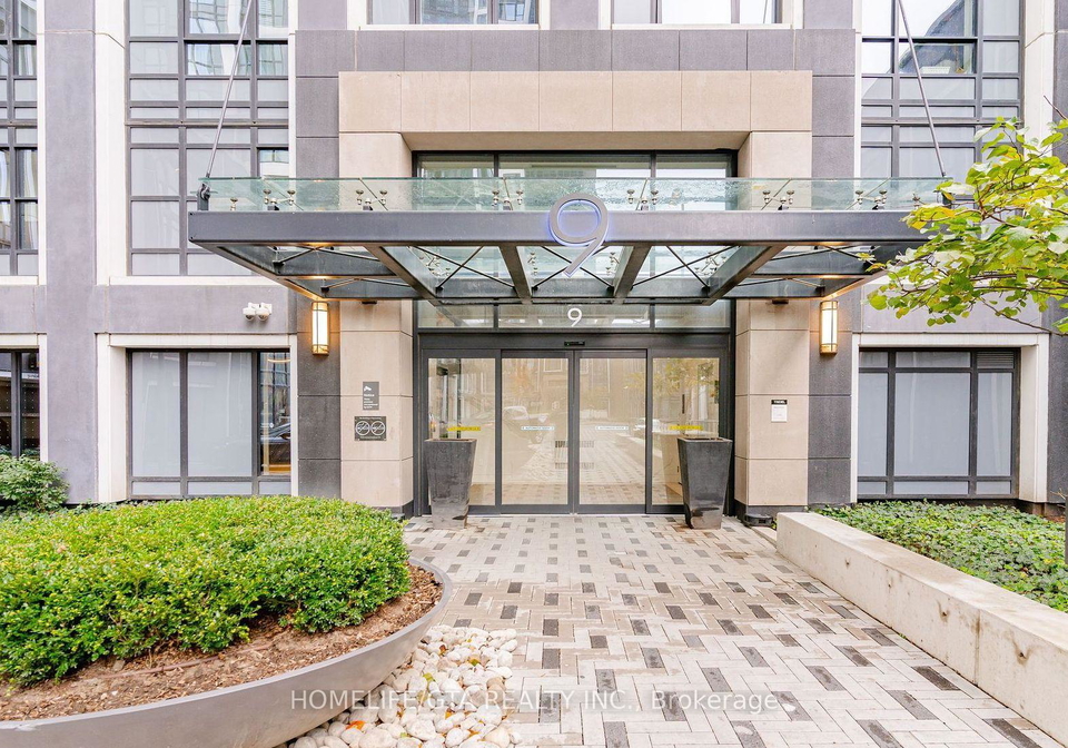 9-mabelle-avenue-etobicoke-ontario-w13128010