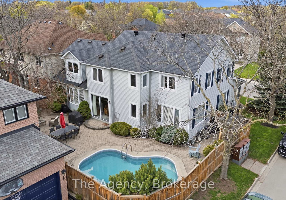 2112-novis-way-burlington-ontario-w13128144