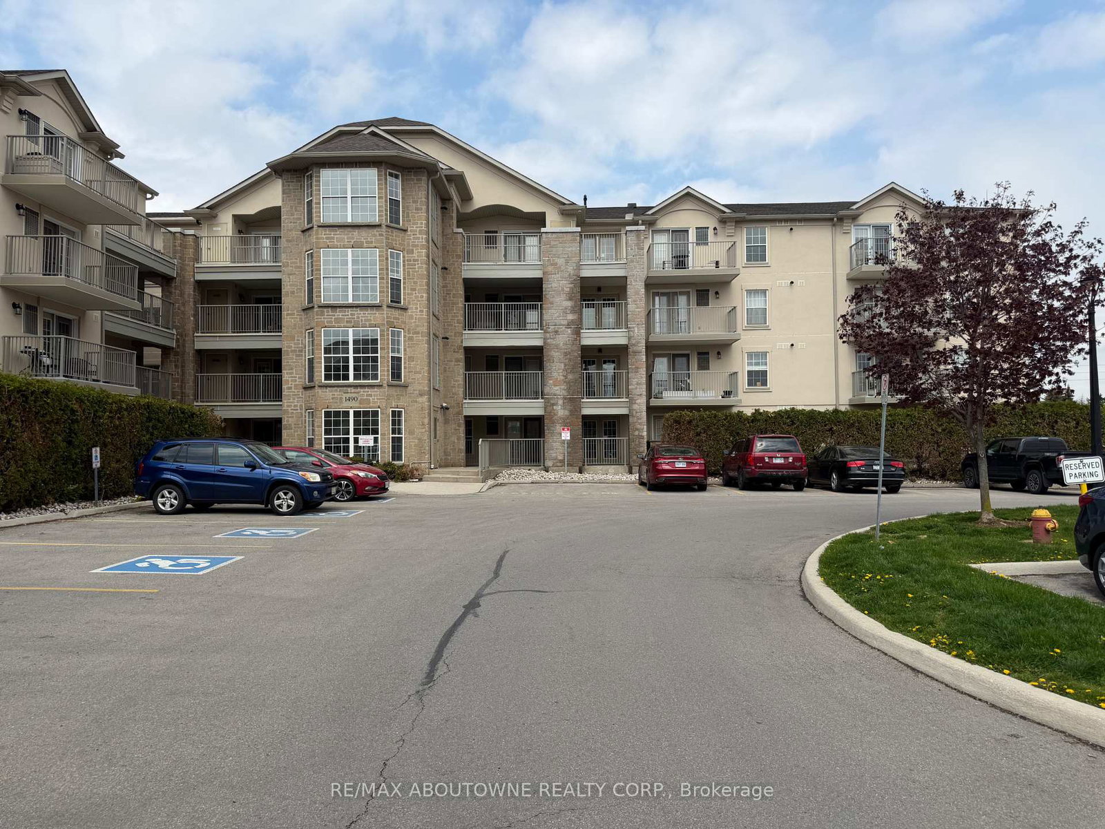 1490-bishops-gate-oakville-ontario-w13128272