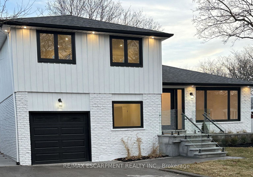 2276-wyandotte-drive-oakville-ontario-w13128332