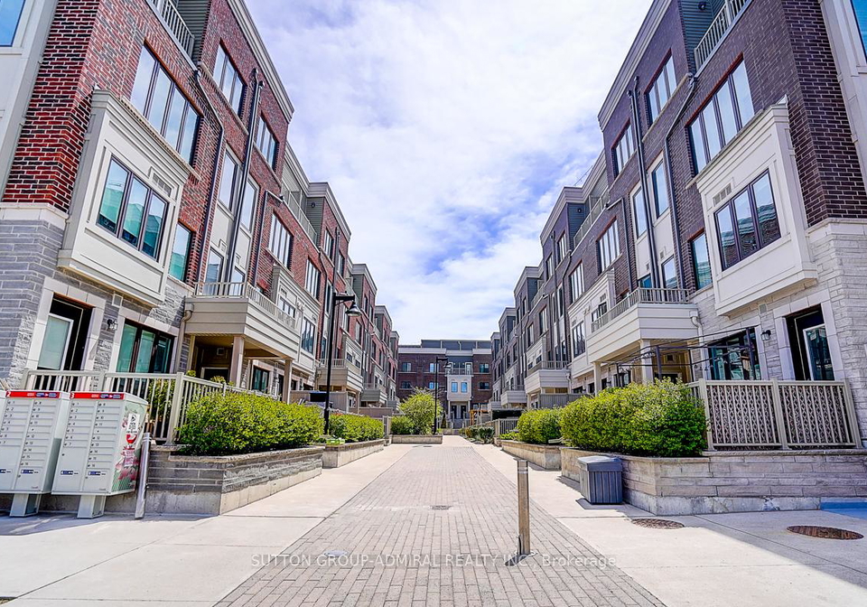 85-eastwood-park-gardens-etobicoke-ontario-w13128480