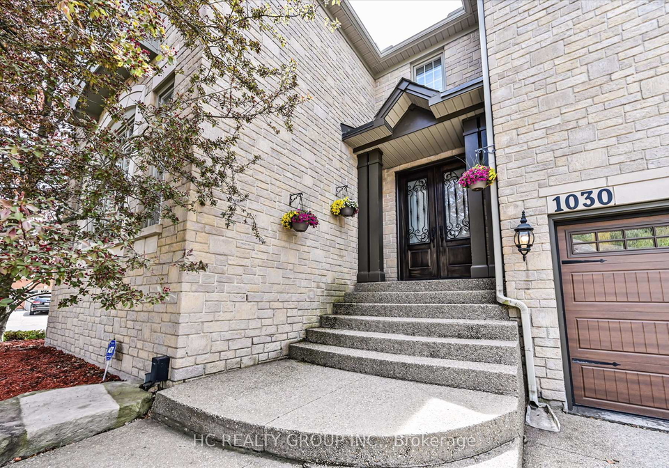 1030-skyvalley-crescent-oakville-ontario-w13128784