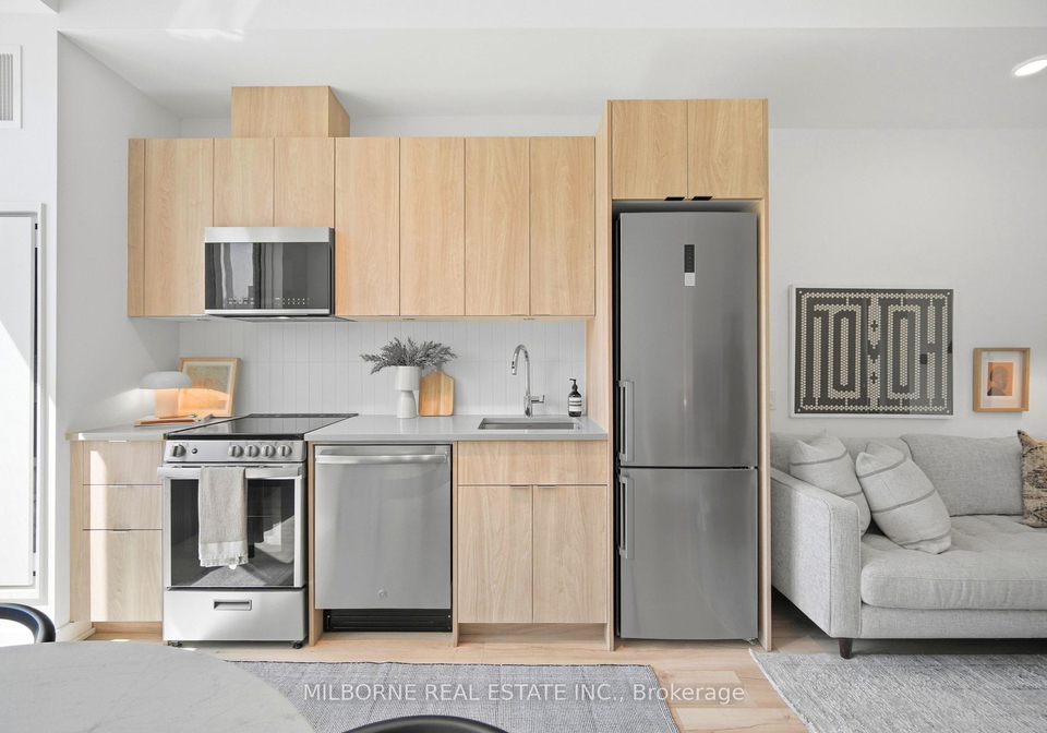 1660-bloor-street-w-toronto-ontario-w13129012