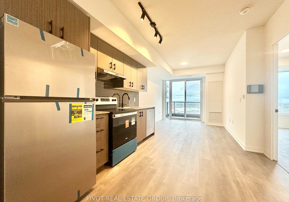 4878-powers-common-burlington-ontario-w13129114
