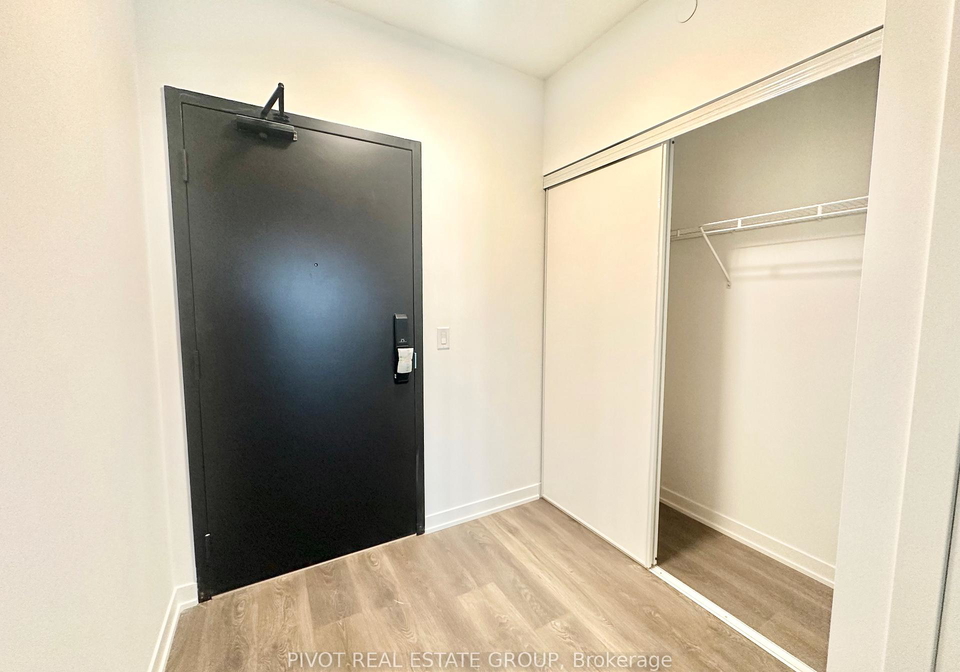 4878-powers-common-burlington-ontario-w13129114