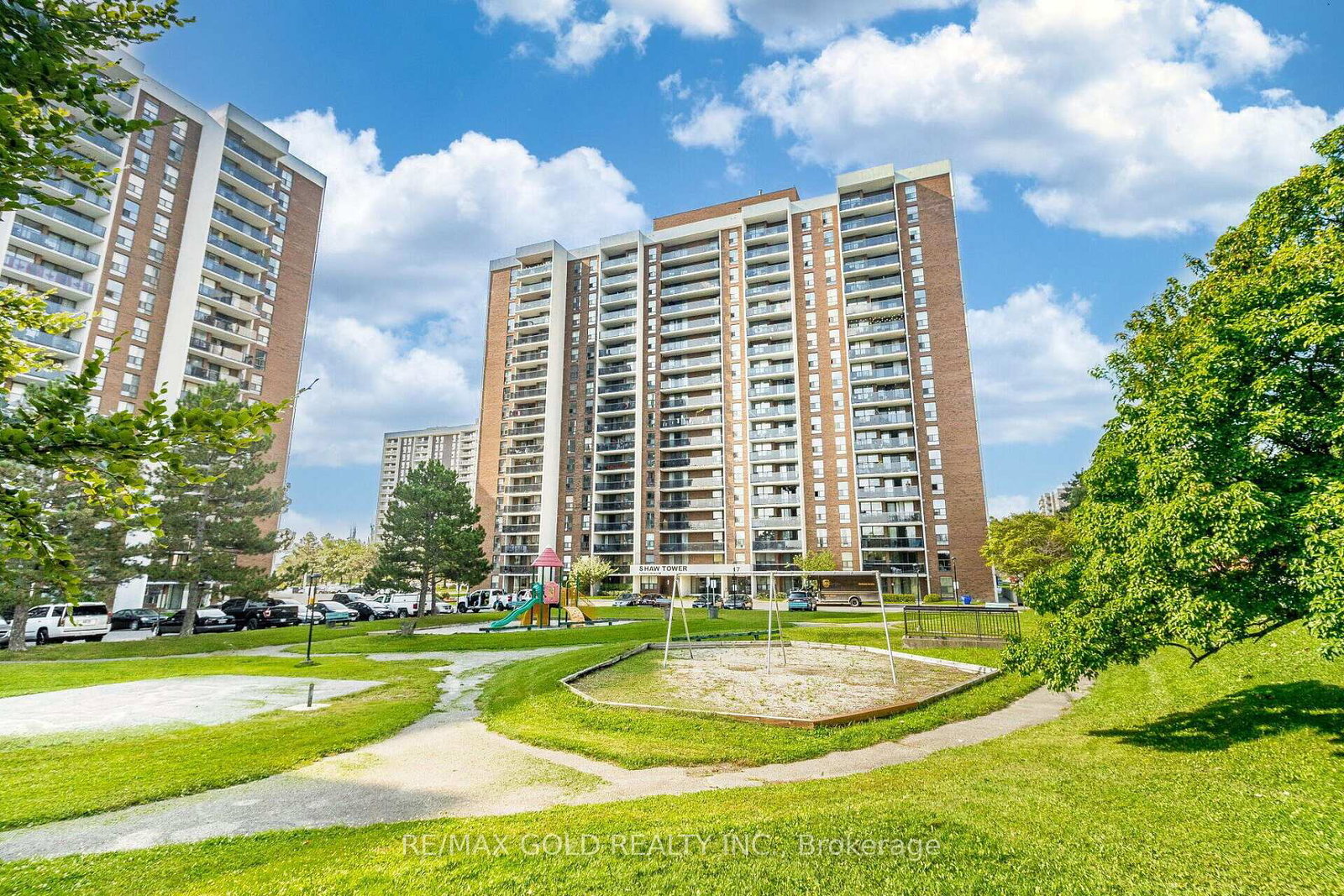 17-knightsbridge-road-brampton-ontario-w13129210