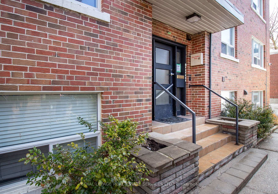 2709-lake-shore-boulevard-w-etobicoke-ontario-w13129962