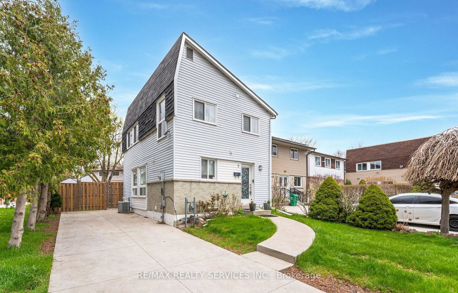 9-hawkins-court-brampton-ontario-w13130078