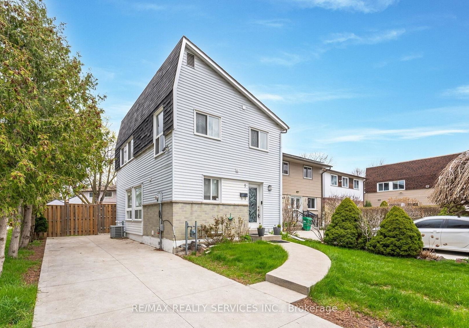 9-hawkins-court-brampton-ontario-w13130078