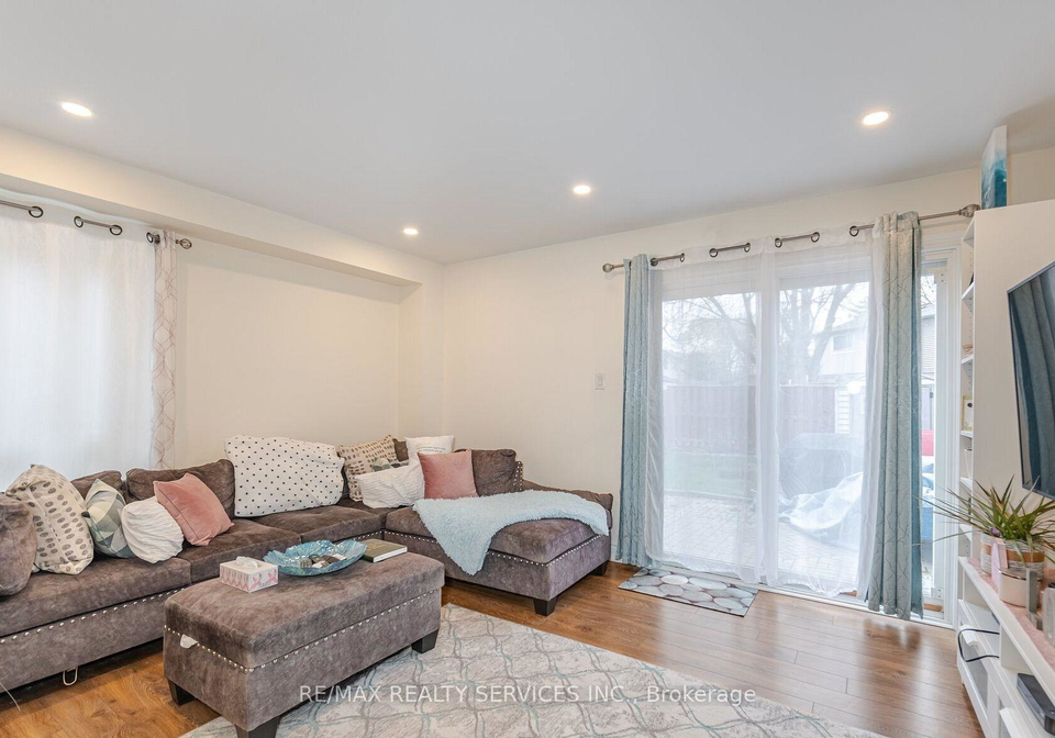 9-hawkins-court-brampton-ontario-w13130078