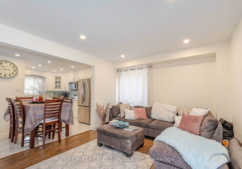 9-hawkins-court-brampton-ontario-w13130078