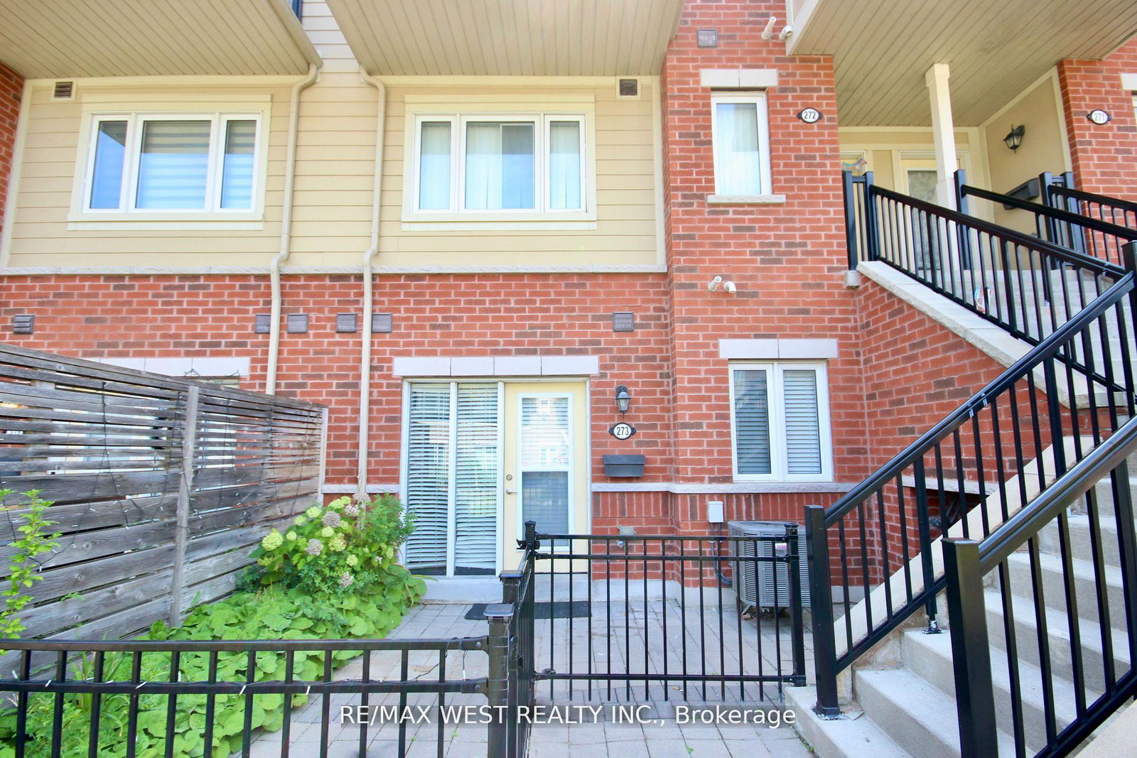 250-sunny-meadow-boulevard-brampton-ontario-w13130384