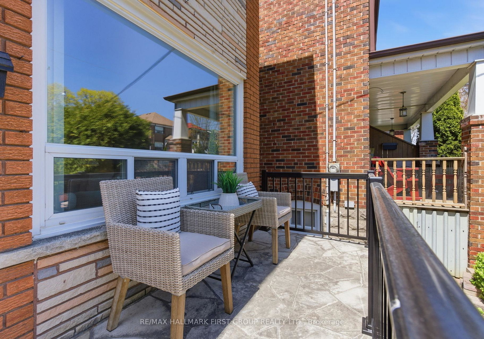 152-mcroberts-avenue-toronto-ontario-w13130558