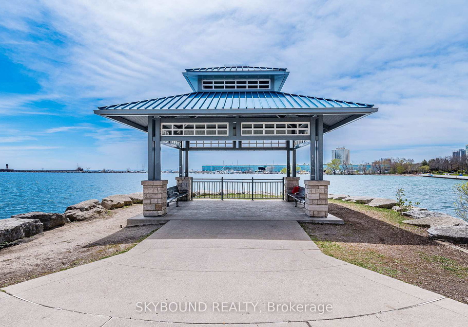 15-n-elizabeth-street-n-mississauga-ontario-w13130856