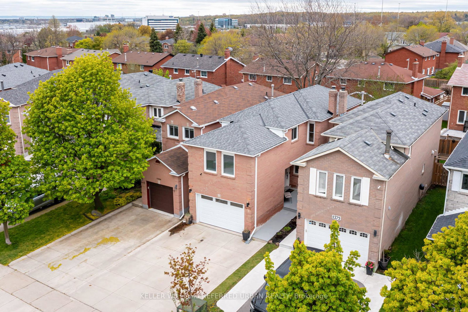 1370-hazel-mccleary-drive-oakville-ontario-w13130932