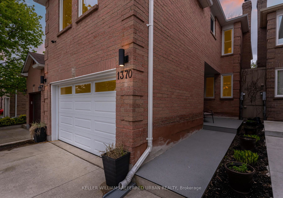 1370-hazel-mccleary-drive-oakville-ontario-w13130932
