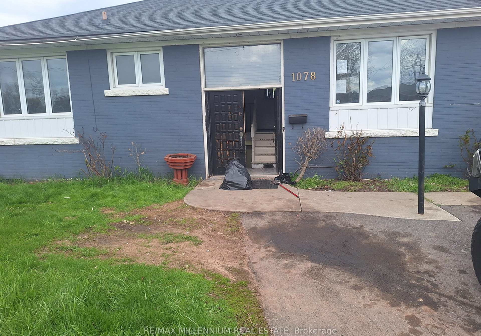 1078-pinegrove-road-oakville-ontario-w13131020