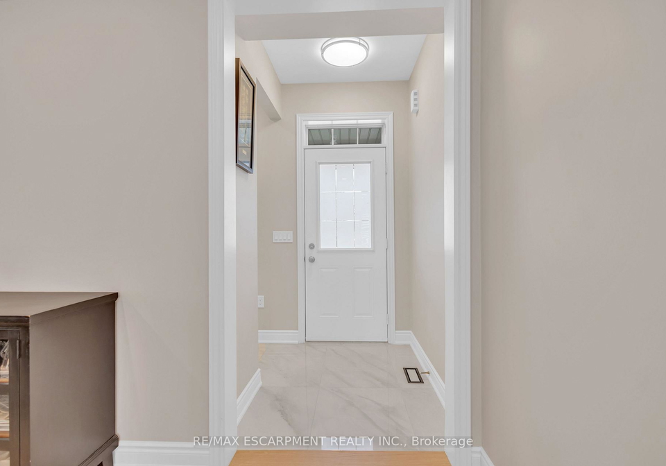 1454-chretien-street-milton-ontario-w13131298