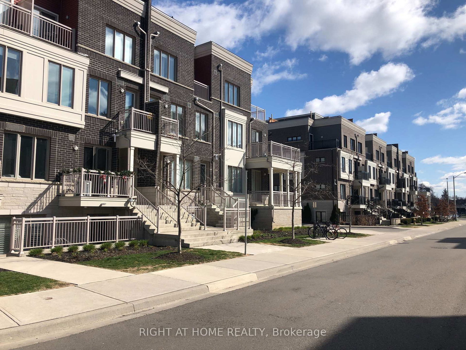 90-eastwood-park-gardens-etobicoke-ontario-w13131416