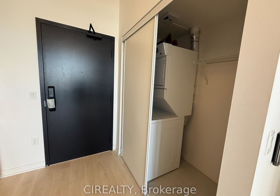 4878-powers-common-burlington-ontario-w13131650