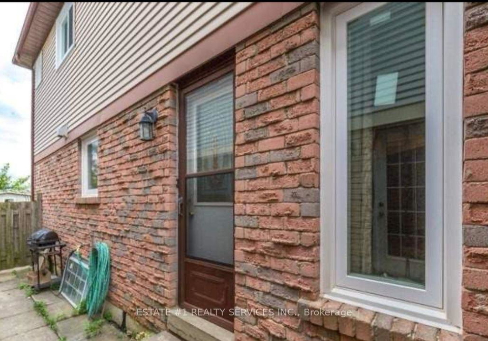 36-dafoe-crescent-e-brampton-ontario-w13131682