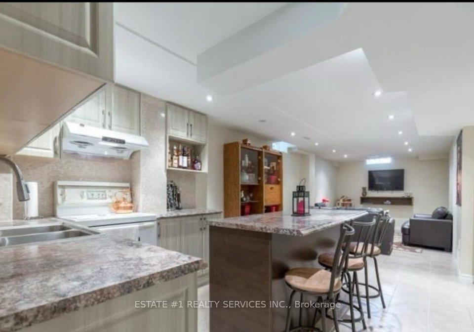 36-dafoe-crescent-e-brampton-ontario-w13131682