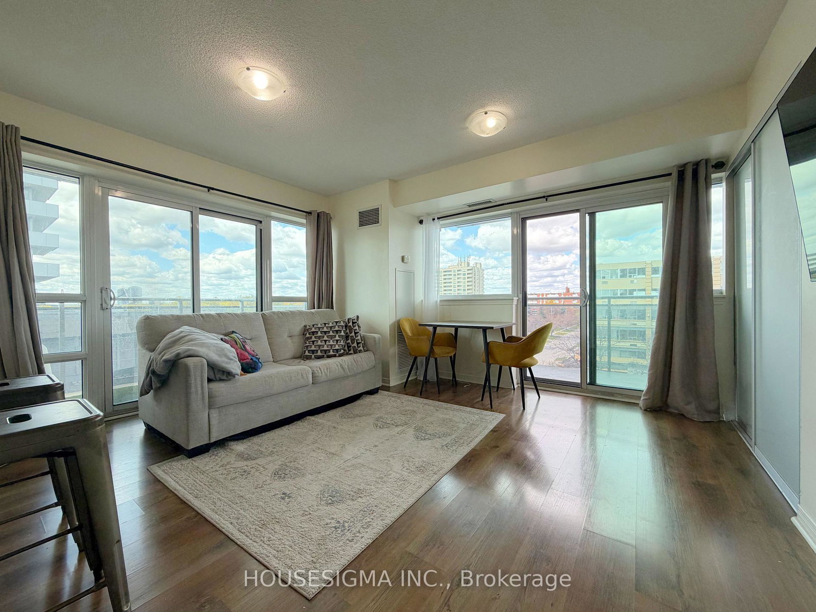 215-queen-street-e-brampton-ontario-w13131794