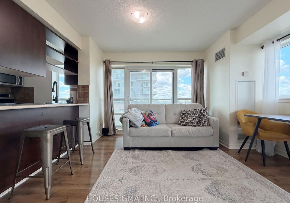 215-queen-street-e-brampton-ontario-w13131794