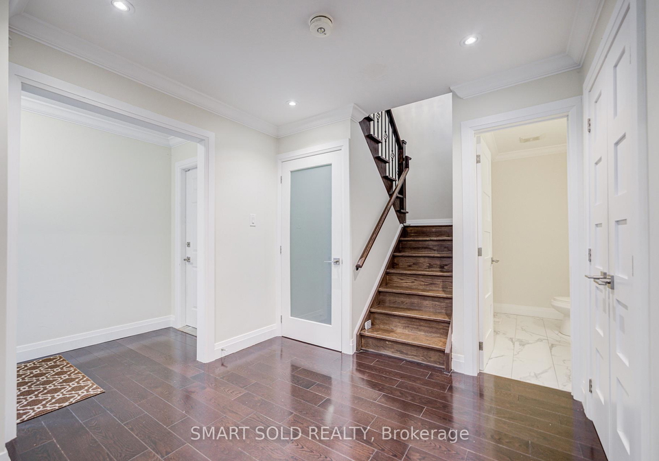 111-whitchurch-mews-mississauga-ontario-w13131852