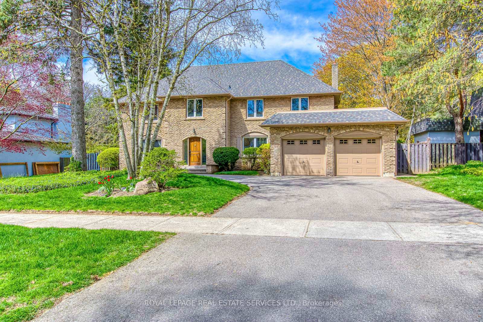 1463-albion-avenue-oakville-ontario-w13131870