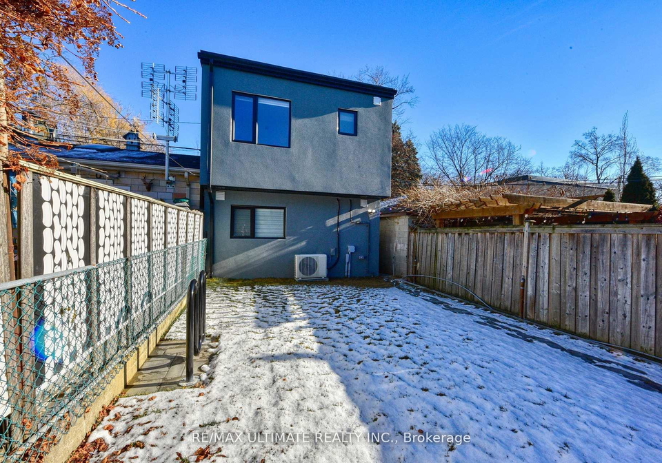 385-mcroberts-avenue-toronto-ontario-w13132240