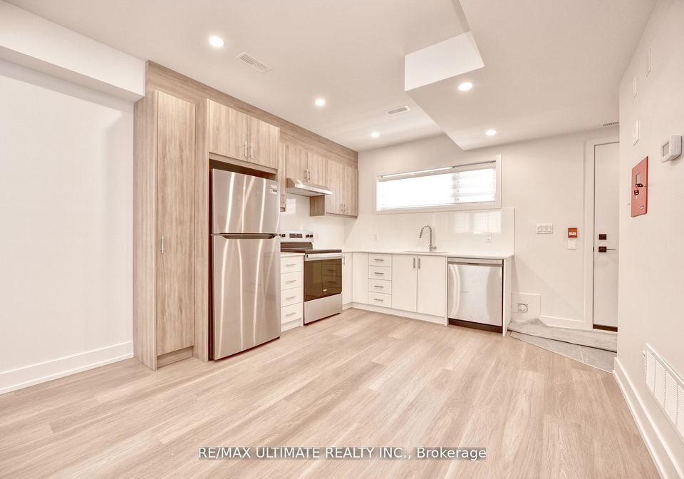 385-mcroberts-avenue-toronto-ontario-w13132240