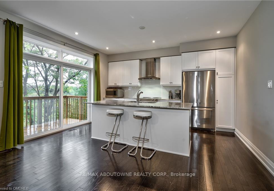 2012-deerview-oakville-ontario-w13132282