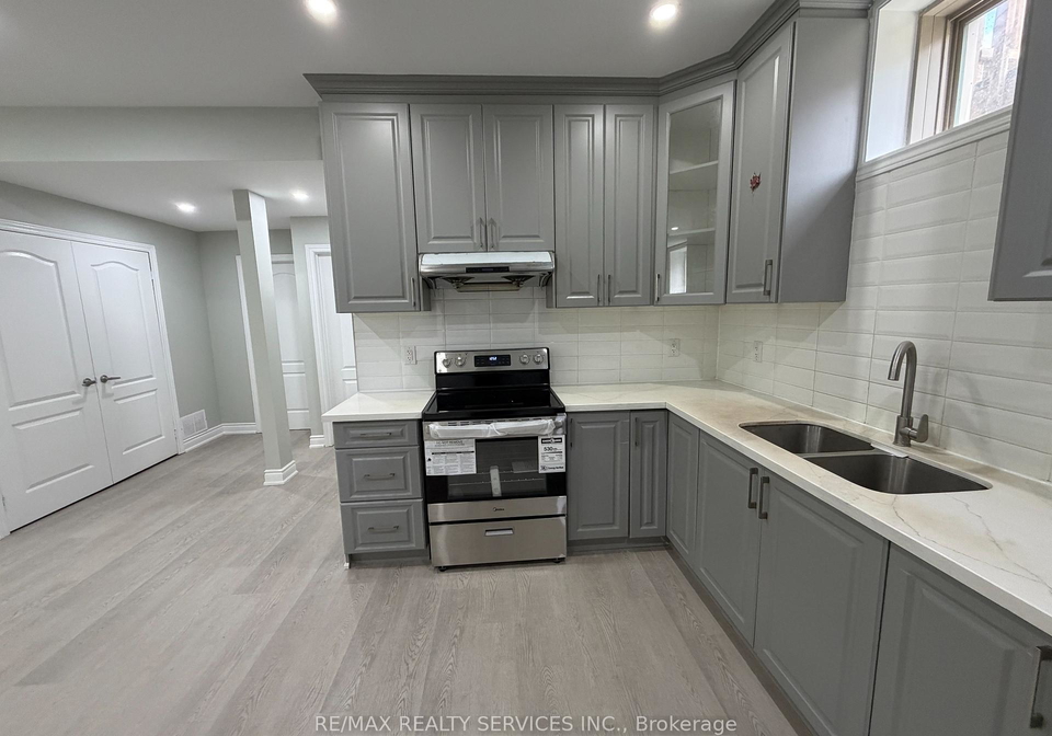 4-lyle-way-brampton-ontario-w13132468